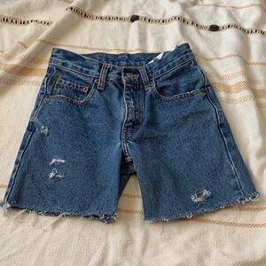 Levi’s 550 Cut Off Denim Shorts Fits Like Size 00
